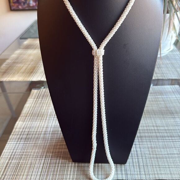 Vintage Faux White Seed Pearl Lariat Necklace & Paparazzi Earrings. - Picture 2 of 6